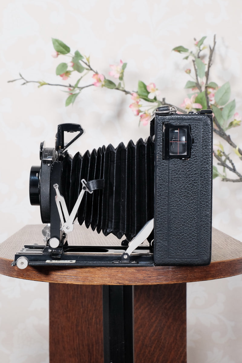 1927 Voigtlander 9x12 Bergheil Camera with HELIAR LENS! Freshly serviced CLA’d - Voigtlander- Petrakla Classic Cameras