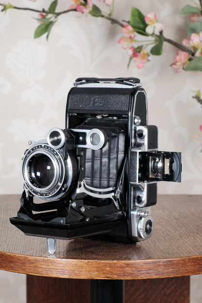 SUPERB! 1952 Zeiss-Ikon Super 6x9 Ikonta 531/2, Synchro-Compur & Coated Zeiss Tessar lens, CLA'd, Freshly Serviced! - Zeiss-Ikon- Petrakla Classic Cameras