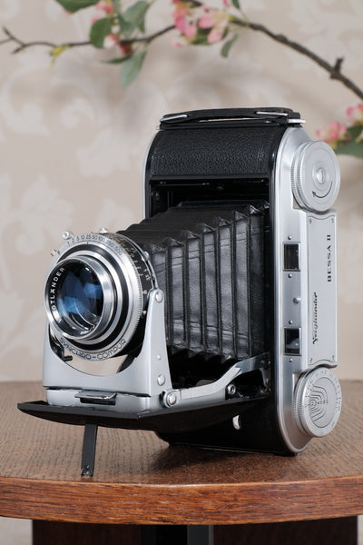 Superb! 1951 Voigtlander 6x9 Bessa II with Color-Skopar lens and lovely original leather case. Freshly serviced, CLA'd