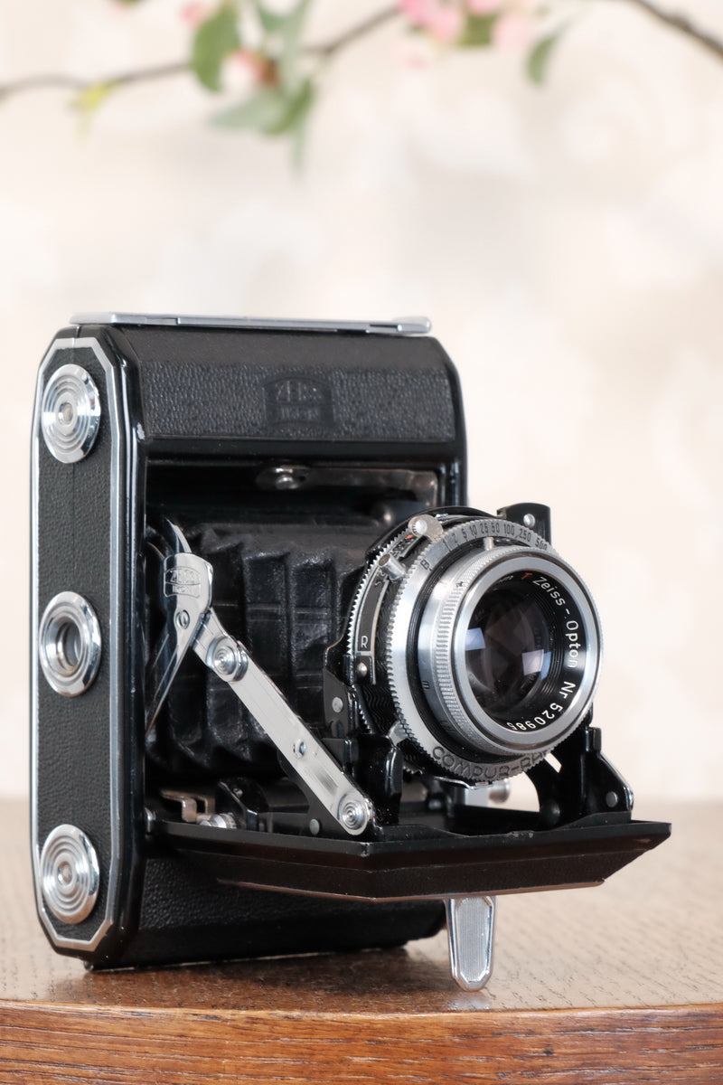 Near Mint! 1951 Zeiss Ikon Ikonta with coated Tessar lens, Freshly Serviced, CLA'd!