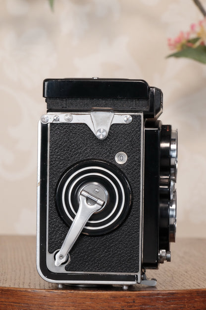 Excellent 1951 Rolleiflex with coated Zeiss Opton Tessar and original case, Freshly Serviced, CLA’d!