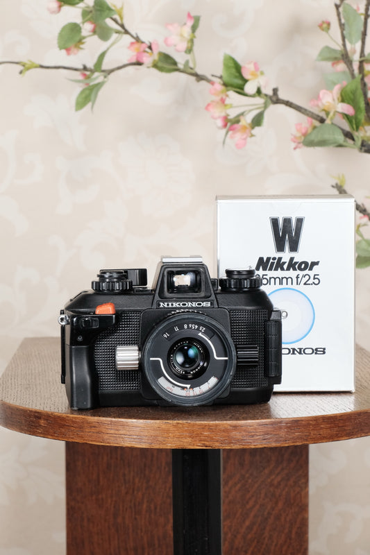 Superb! Nikon Nikonos IV-A with 2.5/35mm Nikkor lens. Fully tested and working! - Nikonos- Petrakla Classic Cameras