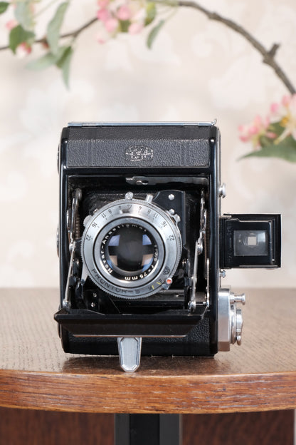 Near Mint! 1952 Zeiss Ikon Ikonta,, CLA'd, Freshly Serviced!