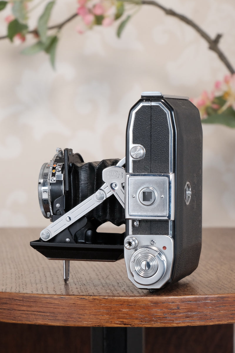 Near Mint! 1952 Zeiss Ikon Ikonta,, CLA'd, Freshly Serviced!