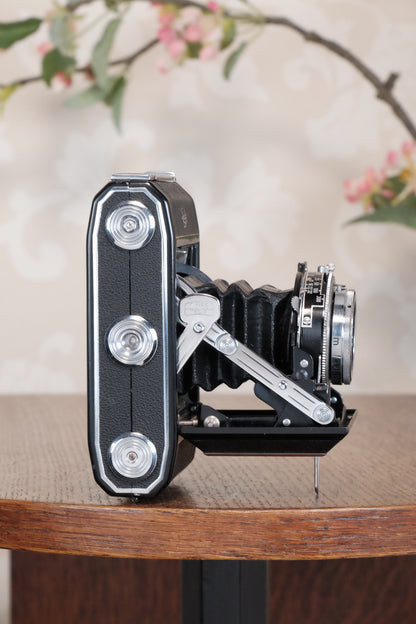 Near Mint! 1952 Zeiss Ikon Ikonta,, CLA'd, Freshly Serviced!