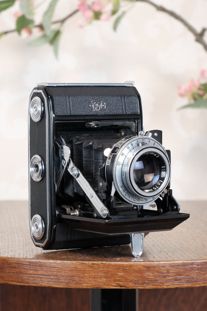 Near Mint! 1952 Zeiss Ikon Ikonta,, CLA'd, Freshly Serviced!