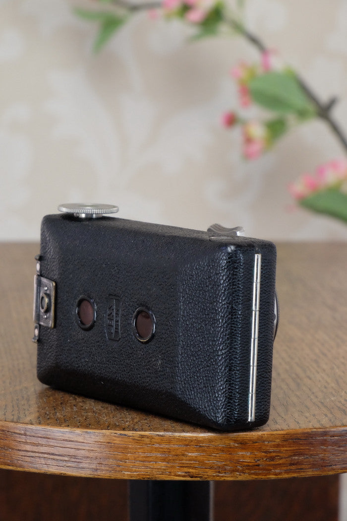 1930 Near Mint! Zeiss-Ikon Kolibri Camera, Freshly Serviced! - Zeiss-Ikon- Petrakla Classic Cameras