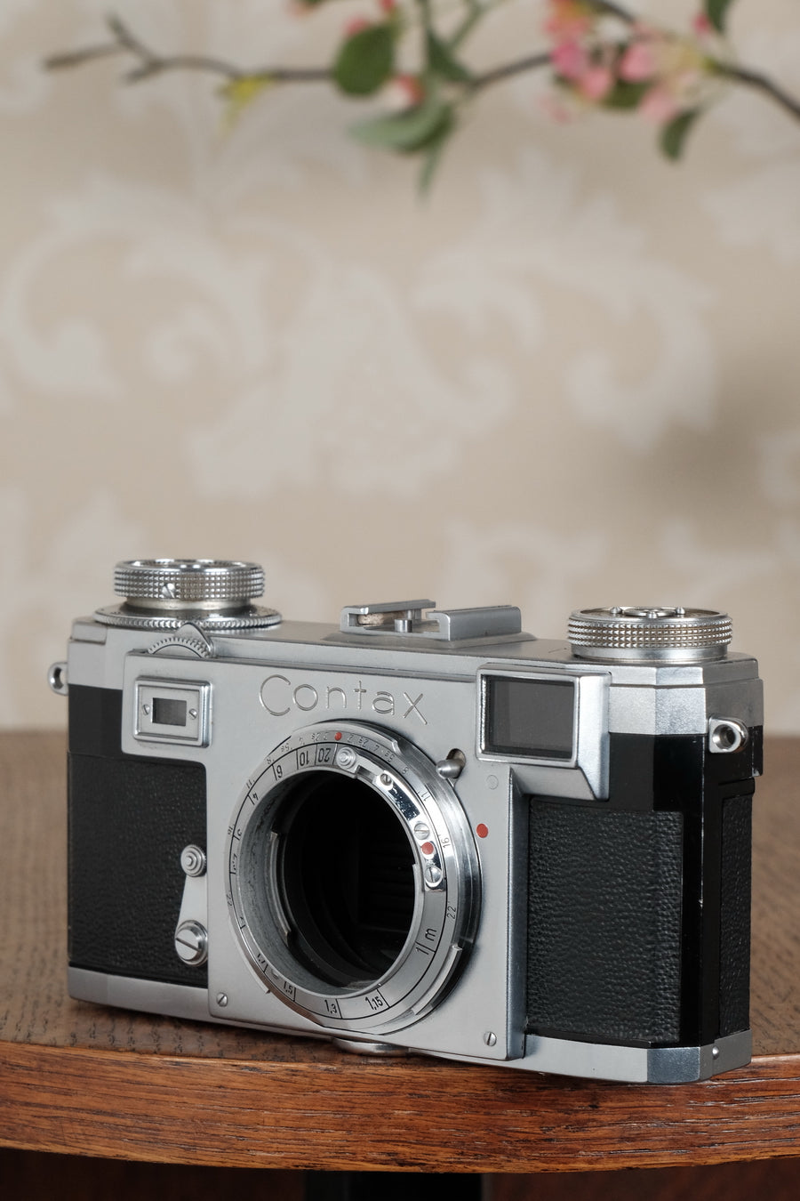 Superb! 1958 Zeiss Ikon Contax IIa with Original Leather Case. CLA'd, Freshly Serviced!