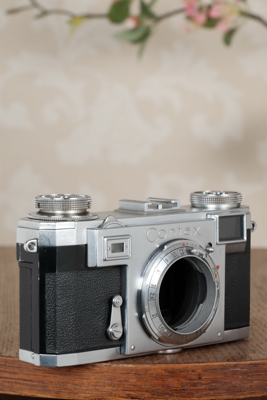 Superb! 1958 Zeiss Ikon Contax IIa with Original Leather Case. CLA'd, Freshly Serviced!