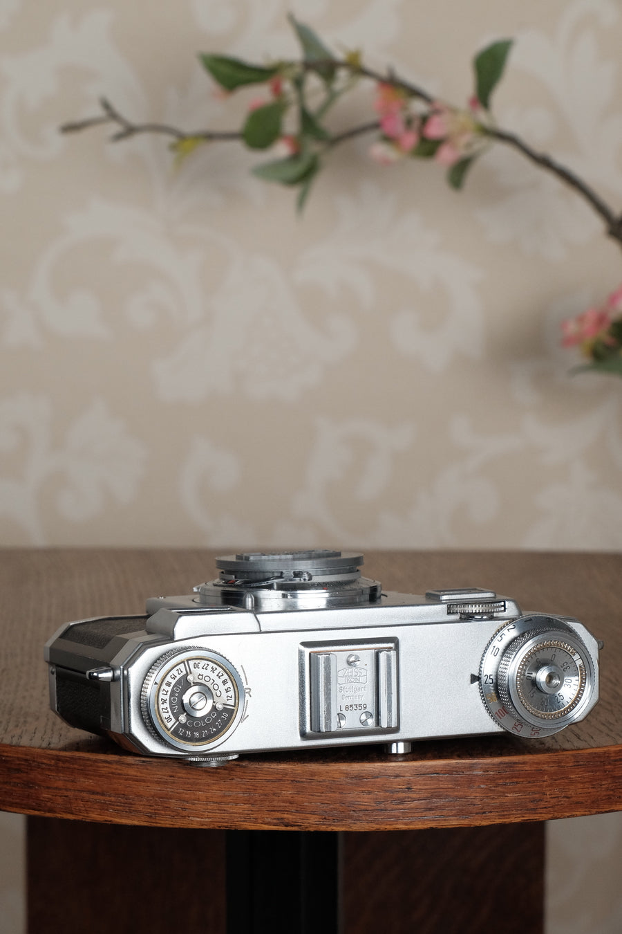 Superb! 1958 Zeiss Ikon Contax IIa with Original Leather Case. CLA'd, Freshly Serviced!