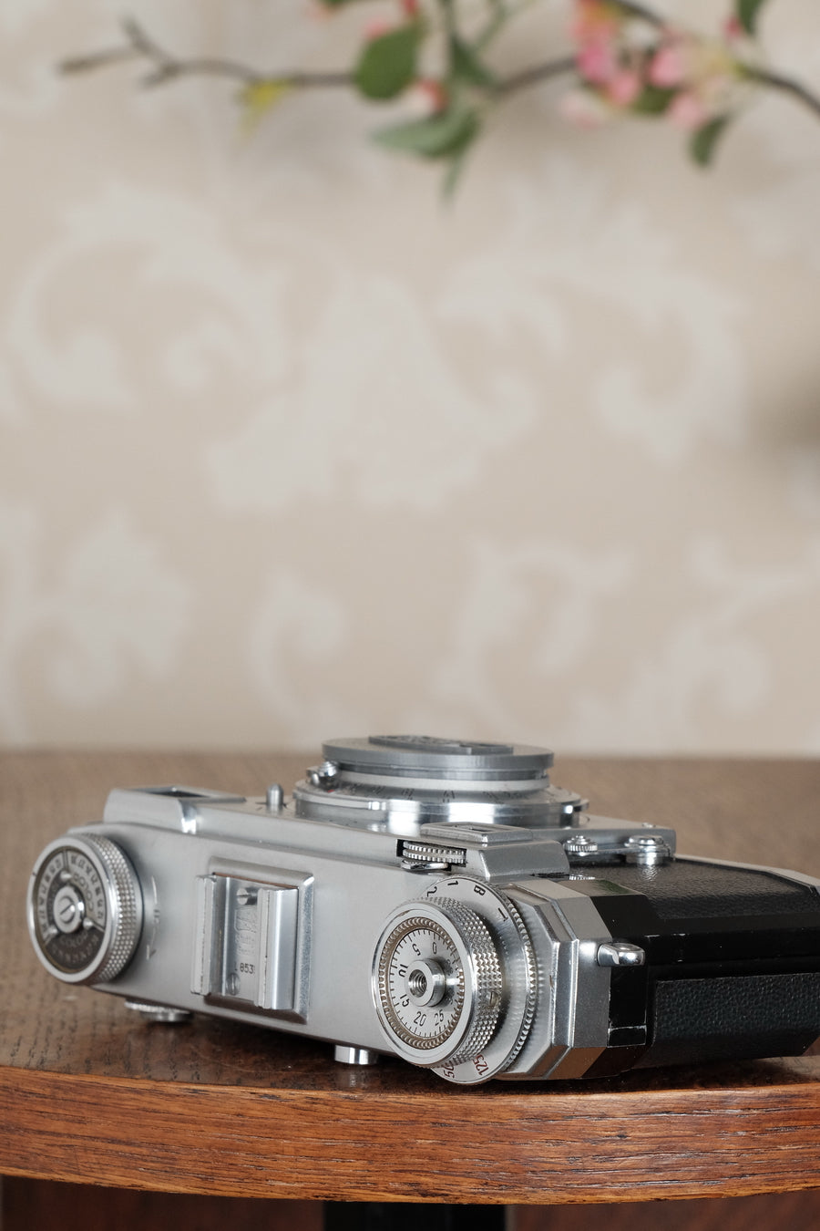 Superb! 1958 Zeiss Ikon Contax IIa with Original Leather Case. CLA'd, Freshly Serviced!