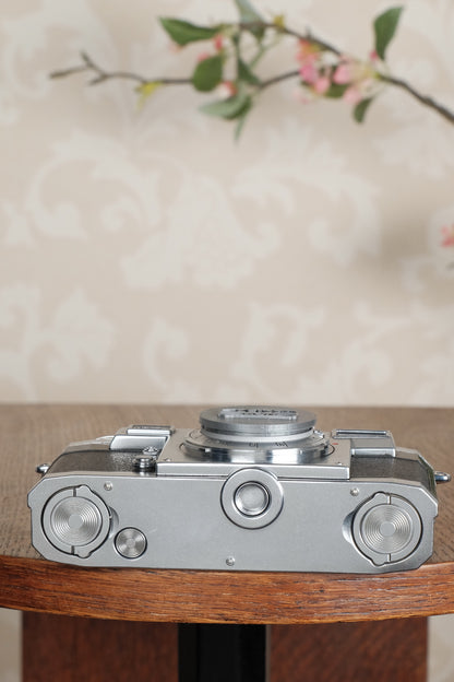 Superb! 1958 Zeiss Ikon Contax IIa with Original Leather Case. CLA'd, Freshly Serviced!