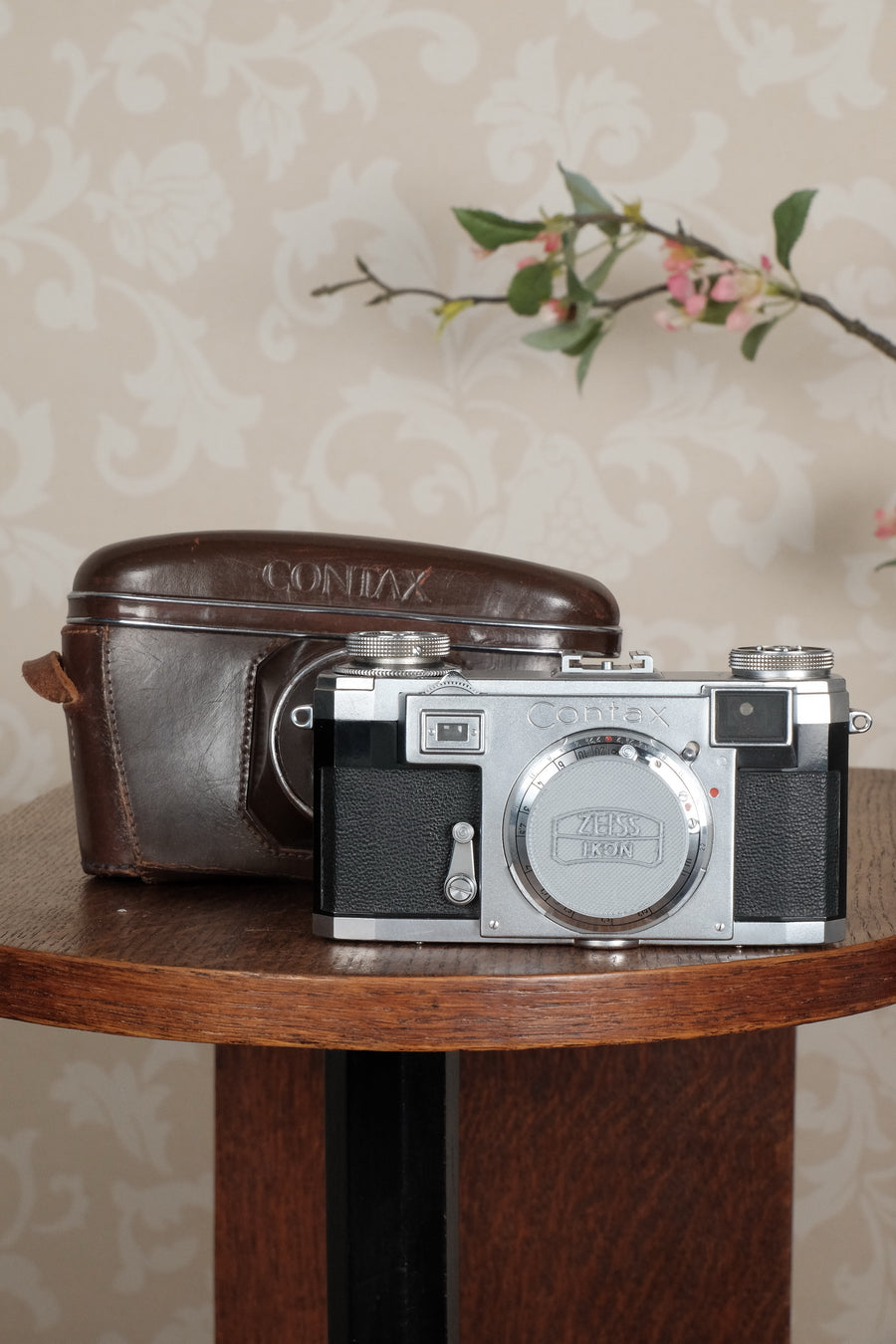 Superb! 1958 Zeiss Ikon Contax IIa with Original Leather Case. CLA'd, Freshly Serviced!