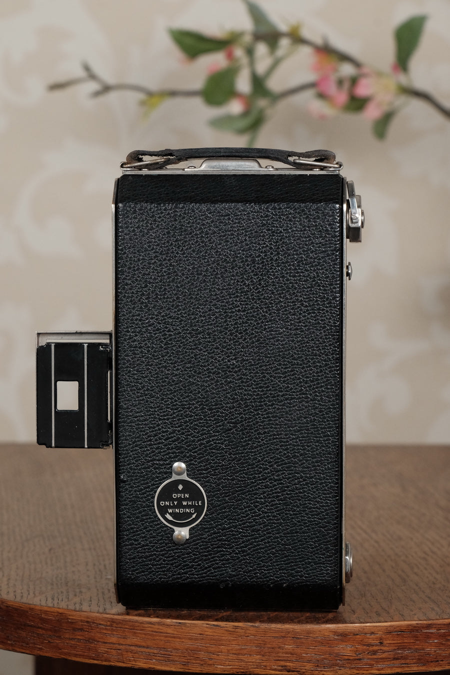 Superb! 1933 Art Deco Kodak 6x9 camera, Freshly Serviced, CLA’d