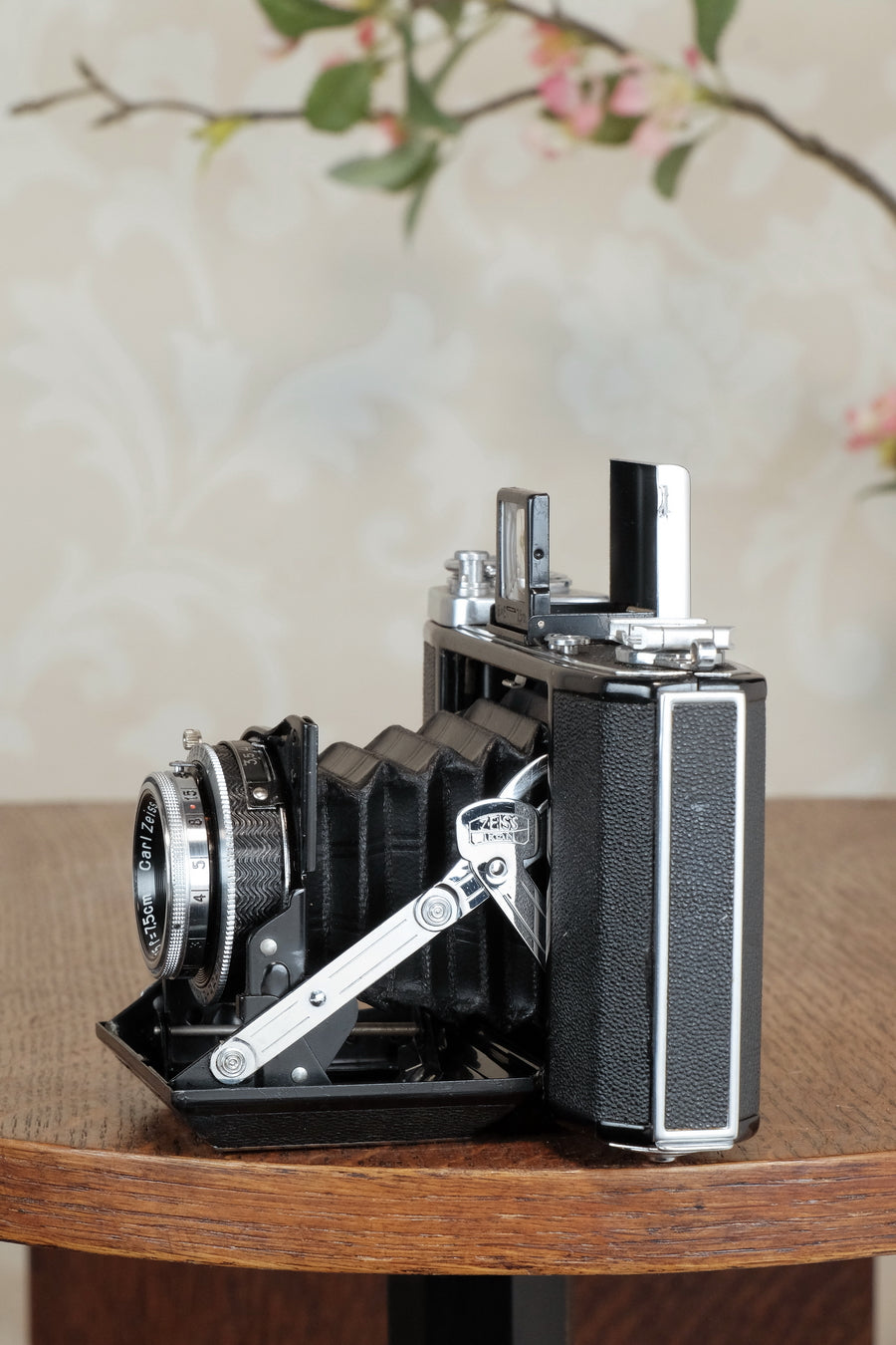 Superb! 1938 Zeiss Ikon 6x6 Ikonta with case, CLA'd, Freshly Serviced!