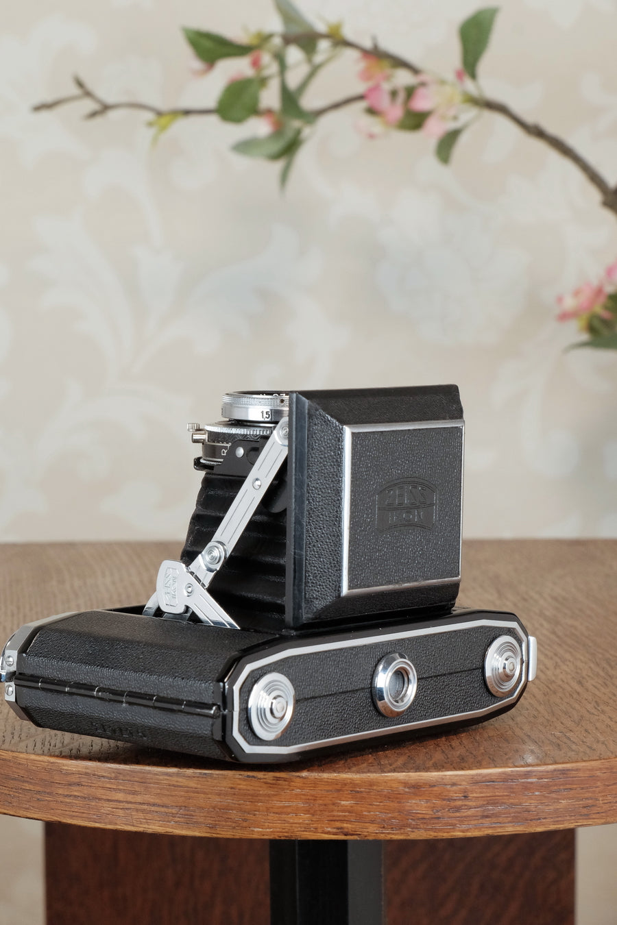 Superb! 1938 Zeiss Ikon 6x6 Ikonta with case, CLA'd, Freshly Serviced!