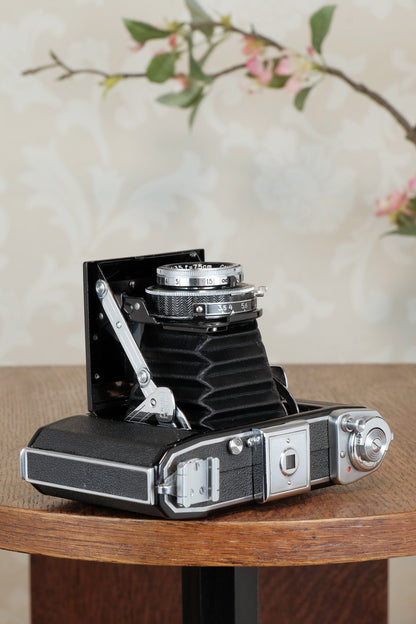 Superb! 1938 Zeiss Ikon 6x6 Ikonta with case, CLA'd, Freshly Serviced!