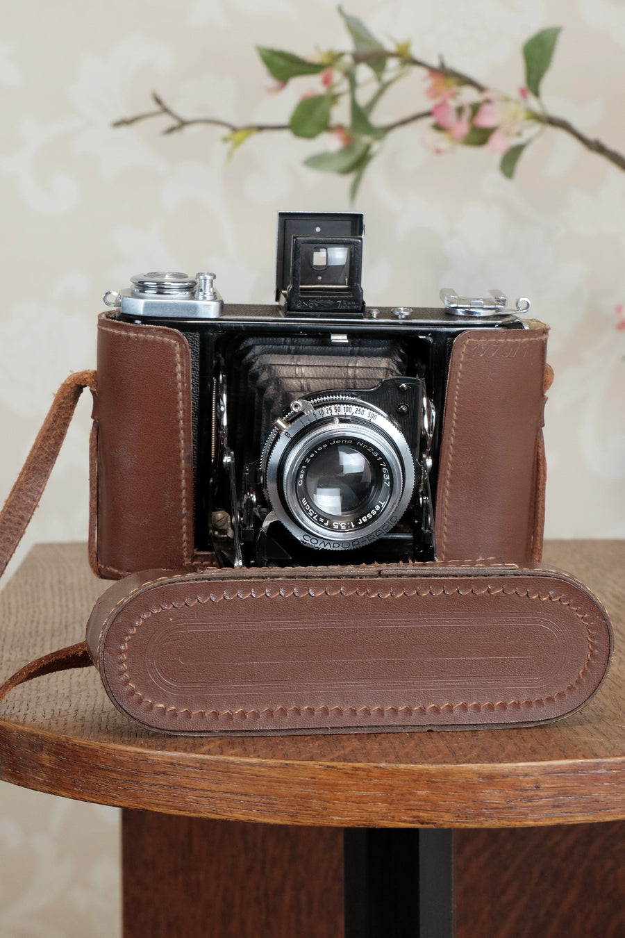 Superb! 1938 Zeiss Ikon 6x6 Ikonta with case, CLA'd, Freshly Serviced!