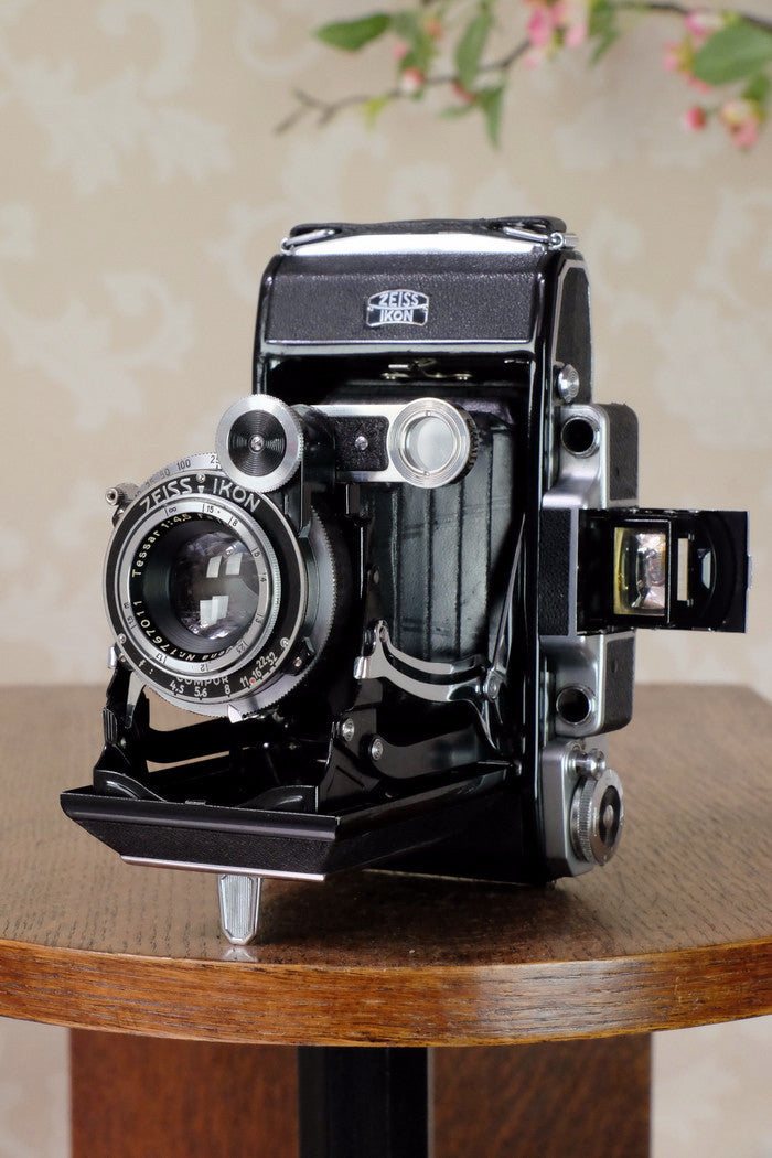 SUPERB! 1938 6x9 Super Ikonta with Tessar Lens, FRESHLY SERVICED! - Zeiss-Ikon- Petrakla Classic Cameras