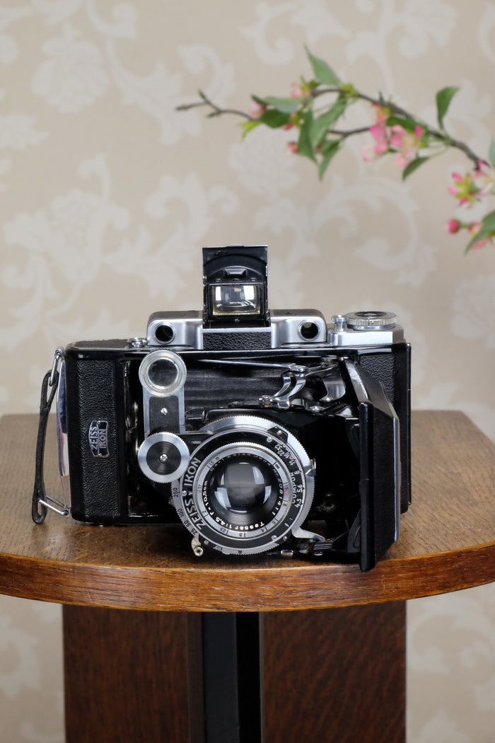 Excellent! 1937 6x9 Super Ikonta with Tessar Lens, CLA'd, Freshly Serviced! - Zeiss-Ikon- Petrakla Classic Cameras