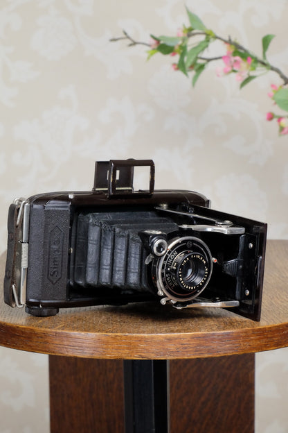 SUPERB! circa 1935 Zeiss-Ikon Simplex, Brown 6x9 Bakelite Art Deco Camera, CLA‘d - Zeiss-Ikon- Petrakla Classic Cameras