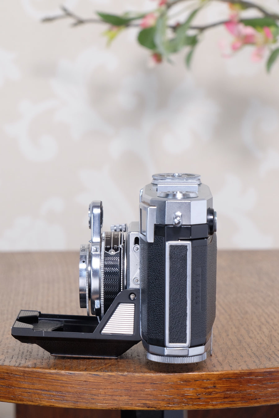 Near Mint! 1952 Zeiss Ikon Contessa 533/24 with case CLA'd, Freshly serviced!