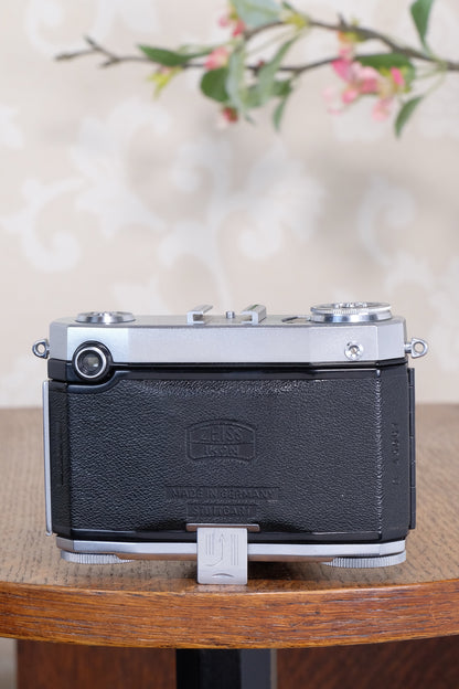 Near Mint! 1952 Zeiss Ikon Contessa 533/24 with case CLA'd, Freshly serviced!