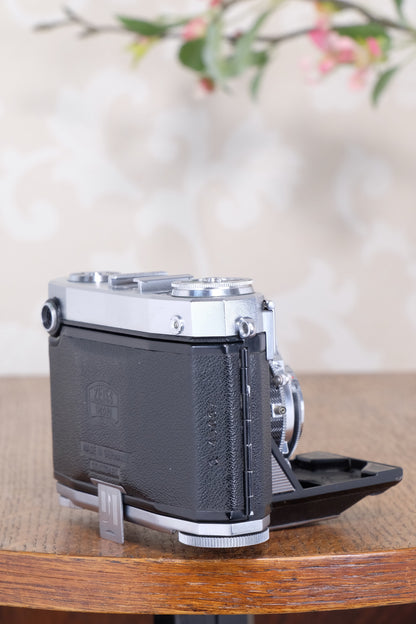 Near Mint! 1952 Zeiss Ikon Contessa 533/24 with case CLA'd, Freshly serviced!