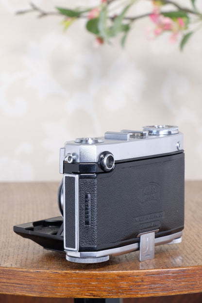 Near Mint! 1952 Zeiss Ikon Contessa 533/24 with case CLA'd, Freshly serviced!