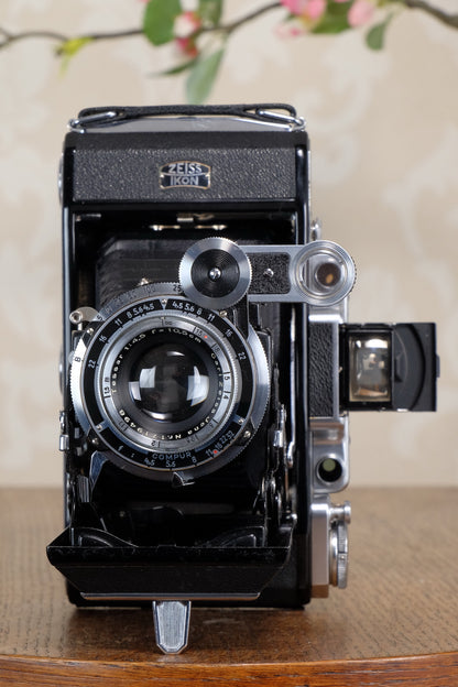 Near Mint! 1938 Zeiss Ikon Super Ikonta 6x9, Tessar lens, CLA'd, Freshly Serviced!