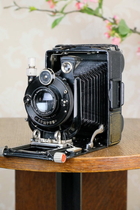 Excellent! 1929 Voigtlander Bergheil Camera with HELIAR LENS! Freshly serviced CLA’d - Voigtlander- Petrakla Classic Cameras