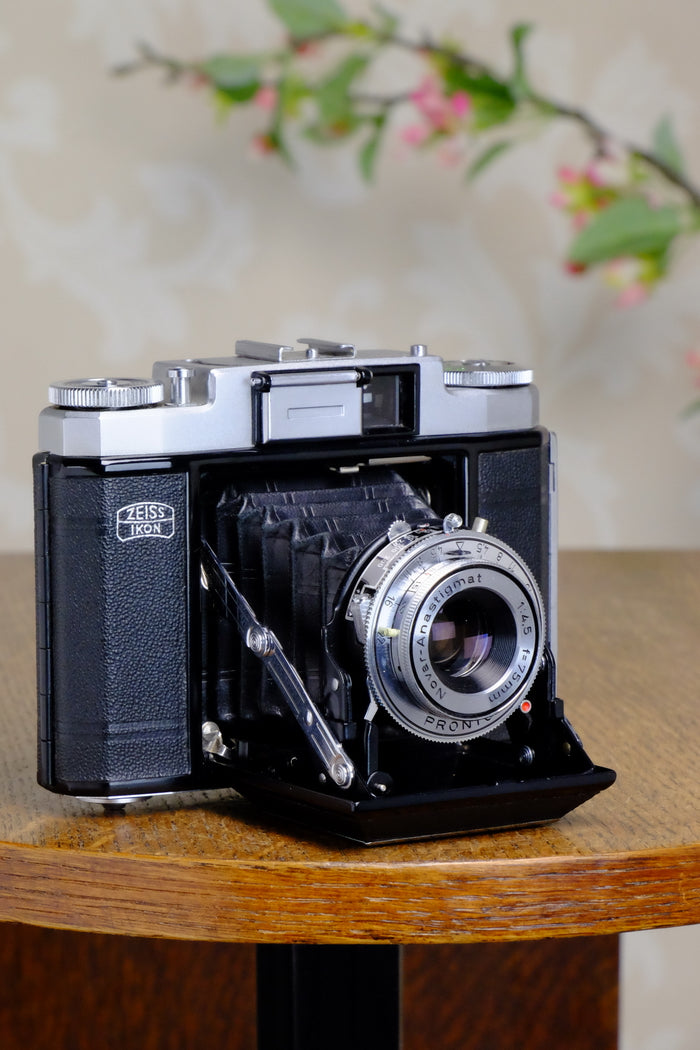 Near Mint! 1955 Zeiss-Ikon 6x6 Folder, CLA’d FRESHLY SERVICED! - Zeiss-Ikon- Petrakla Classic Cameras