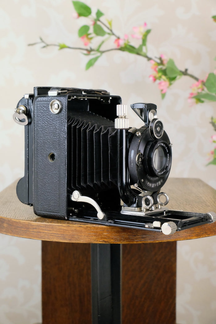 Excellent! 1929 Voigtlander Bergheil Camera with HELIAR LENS! Freshly serviced CLA’d - Voigtlander- Petrakla Classic Cameras