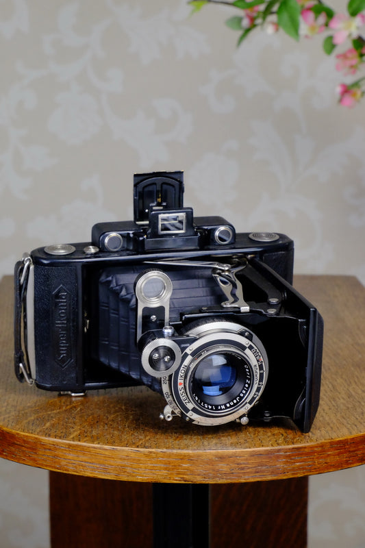 Superb! 1933 Zeiss Ikon Super Ikonta 6x9, with coated Zeiss Tessar lens, CLA'd, Freshly Serviced! - Zeiss-Ikon- Petrakla Classic Cameras