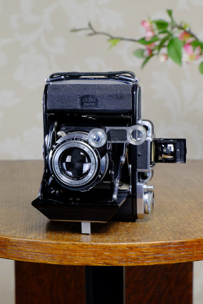 Superb! 1948 Zeiss Ikon Super Ikonta, CLA'd, Freshly Serviced! - Zeiss-Ikon- Petrakla Classic Cameras