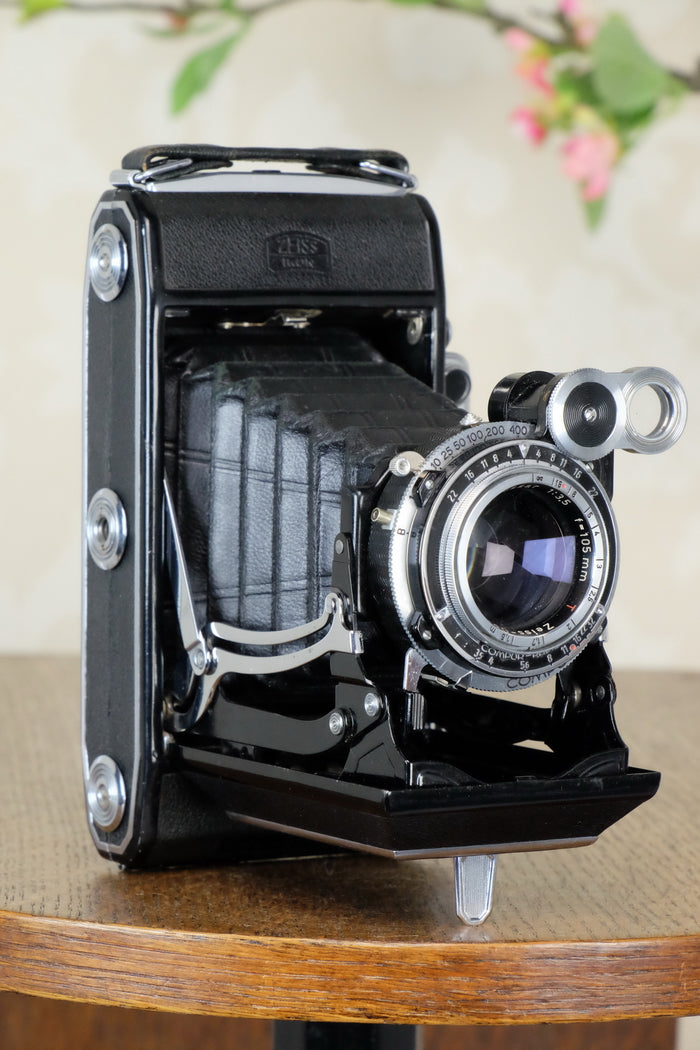 SUPERB! 1950 Zeiss-Ikon Super 6x9 Ikonta 531/2 , Coated Zeiss Tessar lens. Complete with 6x4.5 reduction mask. CLA'd, Freshly Serviced! - Zeiss-Ikon- Petrakla Classic Cameras