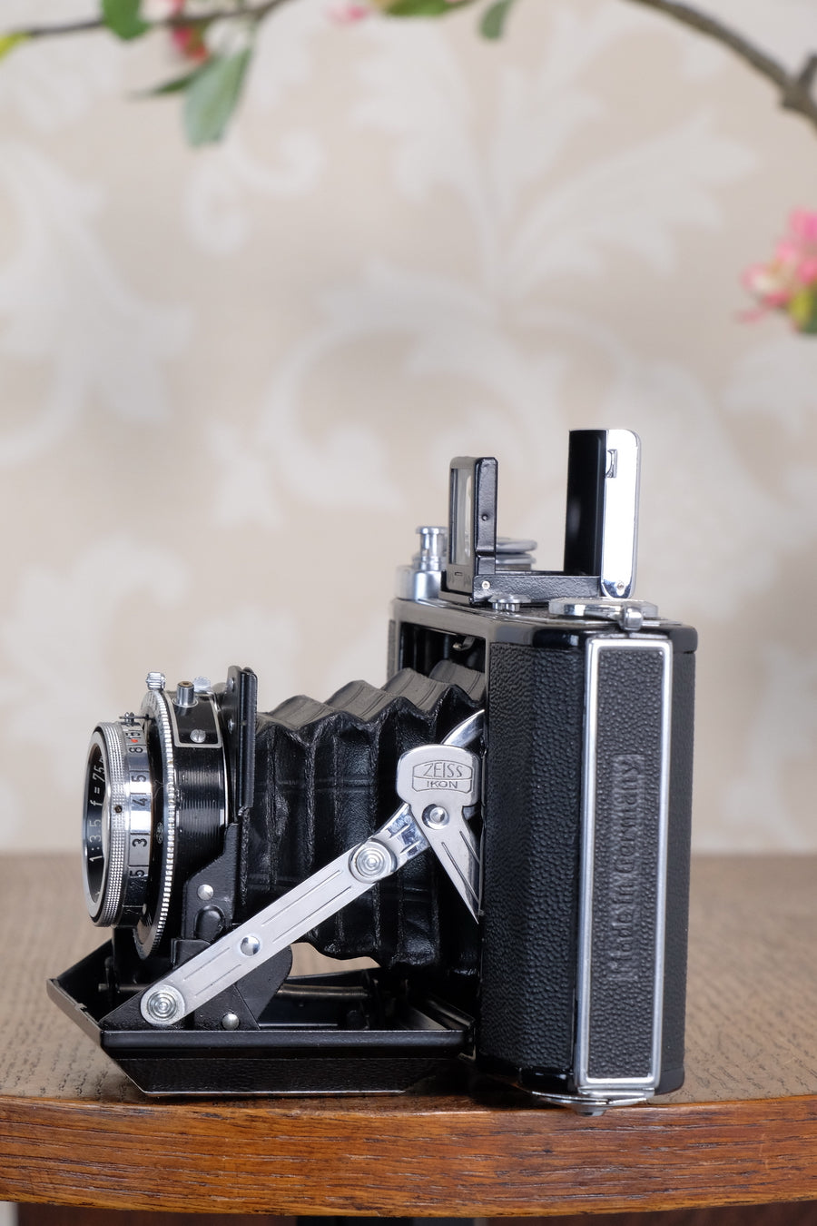 Near Mint! 1952 Zeiss Ikon Ikonta, Freshly Serviced, CLA'd