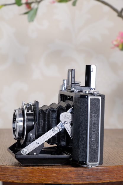 Near Mint! 1952 Zeiss Ikon Ikonta, Freshly Serviced, CLA'd