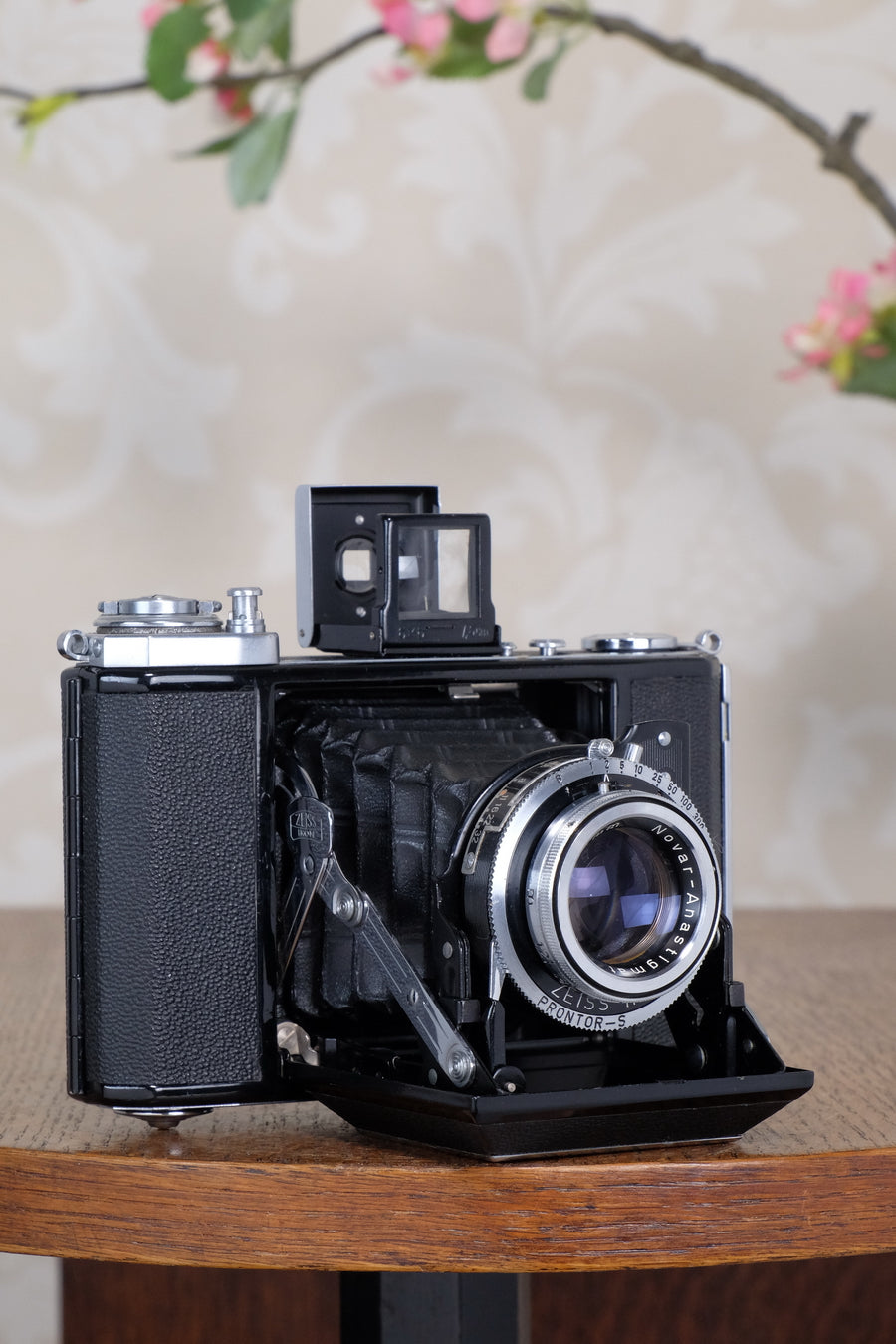 Near Mint! 1952 Zeiss Ikon Ikonta, Freshly Serviced, CLA'd