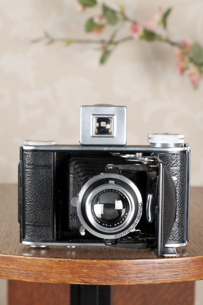 Superb! 1946  Voigtlander “Baby Bessa“ 66, 6x6 camera, Skopar lens, CLA'd, Freshly Serviced! - Voigtlander- Petrakla Classic Cameras