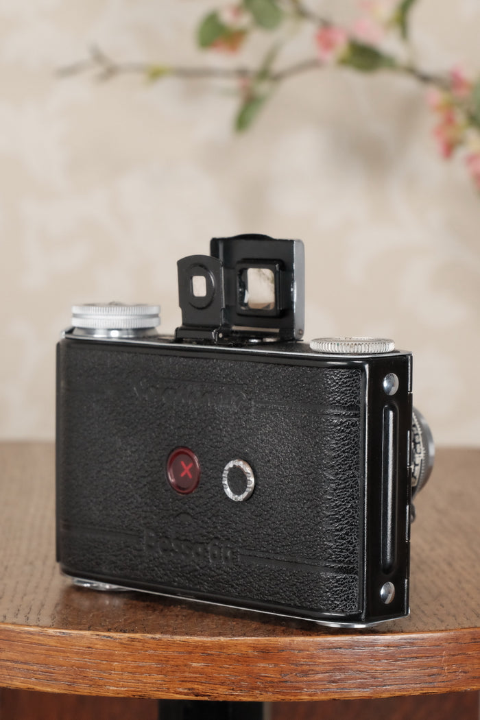 Superb! 1946  Voigtlander “Baby Bessa“ 66, 6x6 camera, Skopar lens, CLA'd, Freshly Serviced! - Voigtlander- Petrakla Classic Cameras