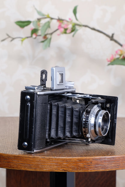 Superb! 1947 Voigtlander “Klein Bessa” 66. CLA'd, Freshly Serviced!