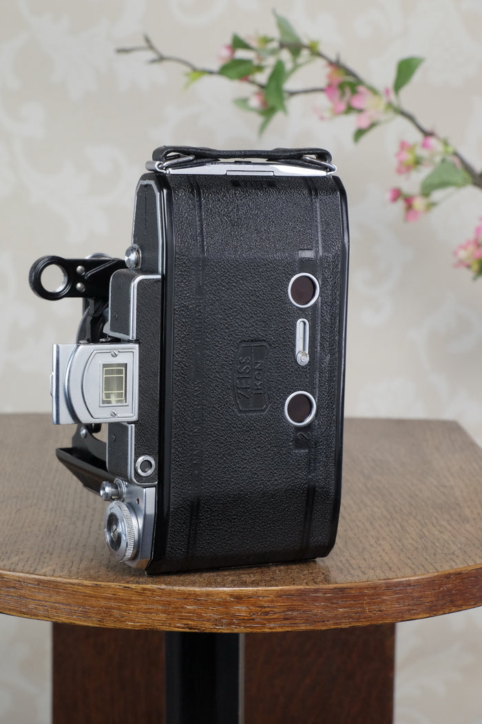 SUPERB! 1953 Zeiss-Ikon Super 6x9 Ikonta 531/2, Synchro-Compur & Coated Zeiss Tessar lens, reduction mask included. CLA'd, Freshly Serviced! - Zeiss-Ikon- Petrakla Classic Cameras