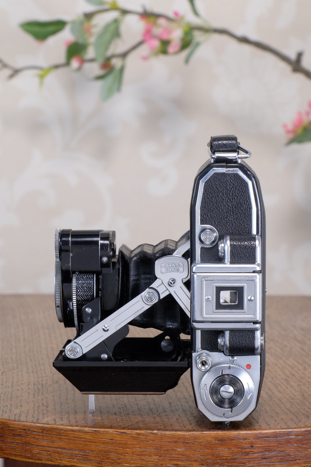 Superb! 1938 ZEISS-IKON SUPER IKONTA A, 6x4.5, Tessar lens. CLA’d, Freshly Serviced!