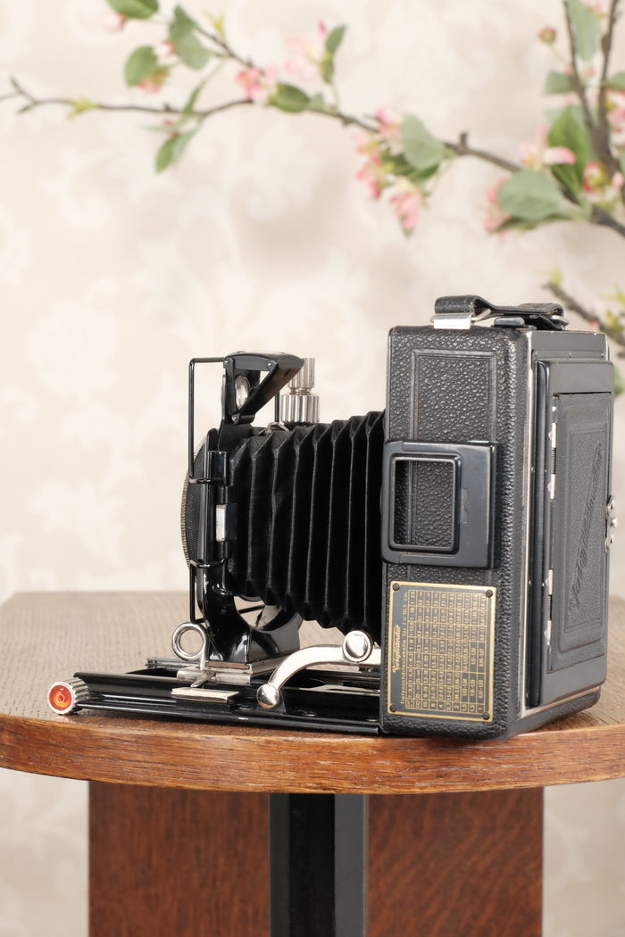 Superb! 1932 Voigtlander Bergheil Camera with Heliar lens and Roll-Film back! Freshly serviced CLA’d - Voigtlander- Petrakla Classic Cameras