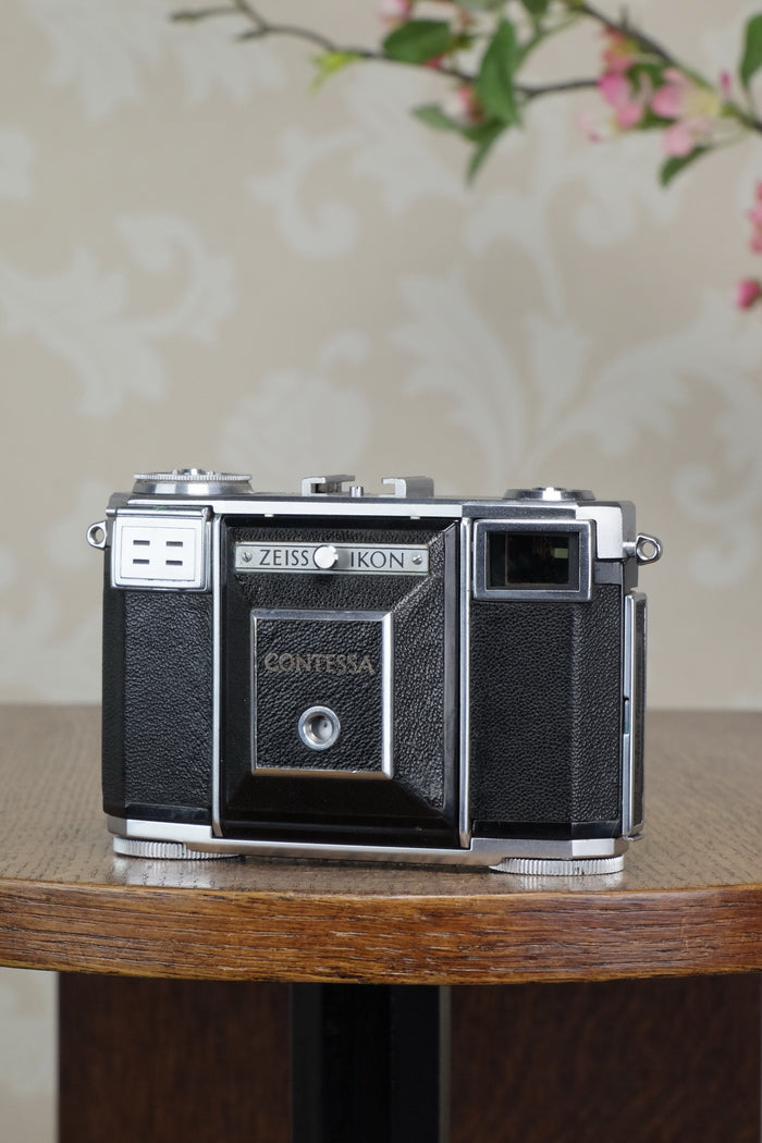 Superb! 1953 Zeiss Ikon Contessa 533/24, CLA'd, Freshly Serviced! - Zeiss-Ikon- Petrakla Classic Cameras