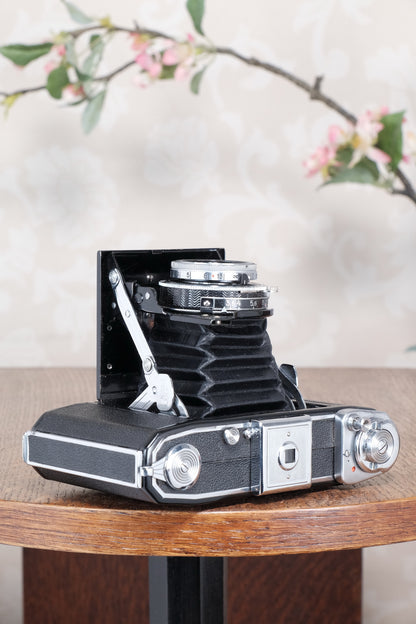 Superb! 1937 Zeiss Ikon 6x6 Ikonta with case. CLA'd, Freshly Serviced!