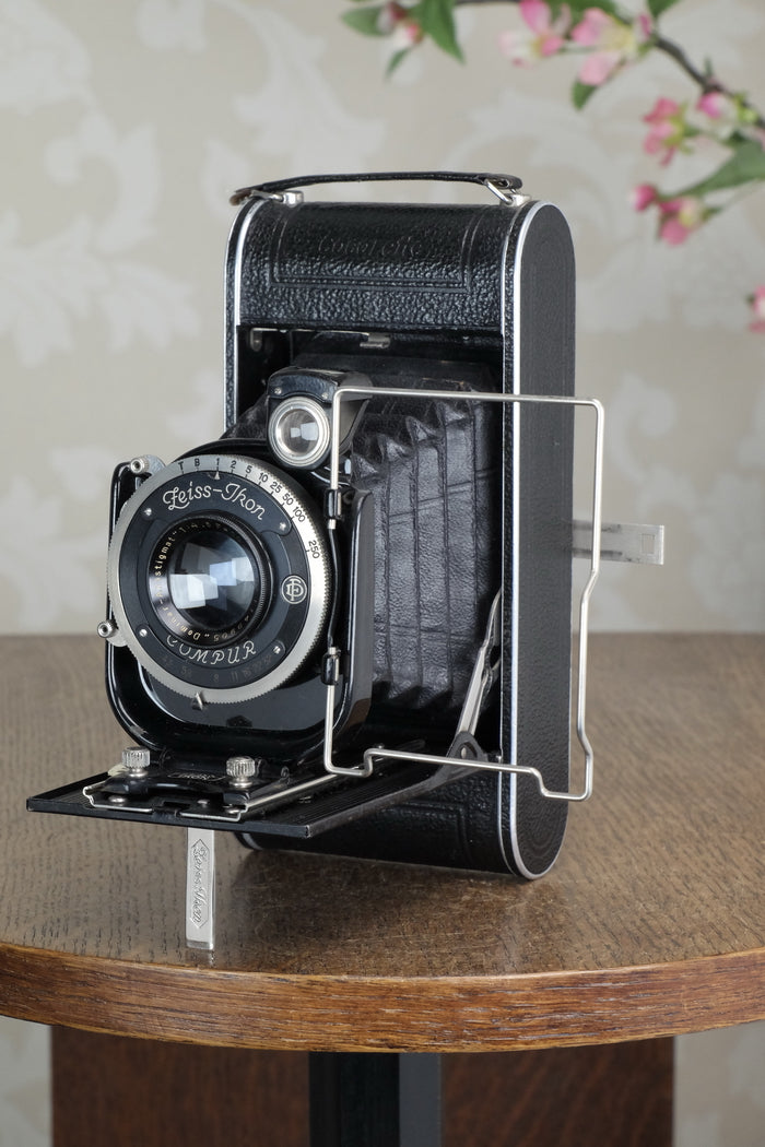 NEAR MINT! Circa 1928 Zeiss-Ikon Cocarette Camera with Tessar lens, CLA’d, Freshly Serviced! - Zeiss-Ikon- Petrakla Classic Cameras