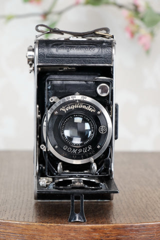 1933 Voigtlander 6x9 Folder with HELIAR lens, CLA'd FRESHLY SERVICED! - Voigtlander- Petrakla Classic Cameras