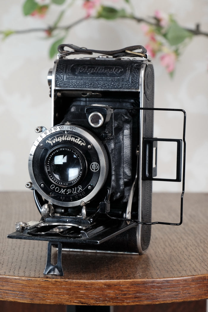 1933 Voigtlander 6x9 Folder with HELIAR lens, CLA'd FRESHLY SERVICED! - Voigtlander- Petrakla Classic Cameras